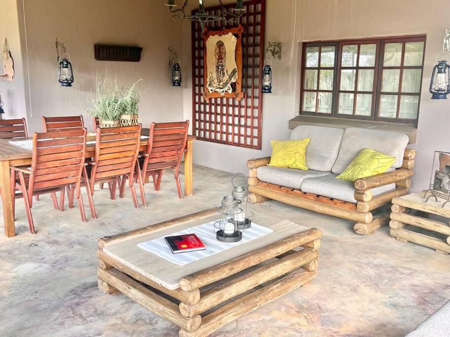 Rockey Mountain Bush lodge