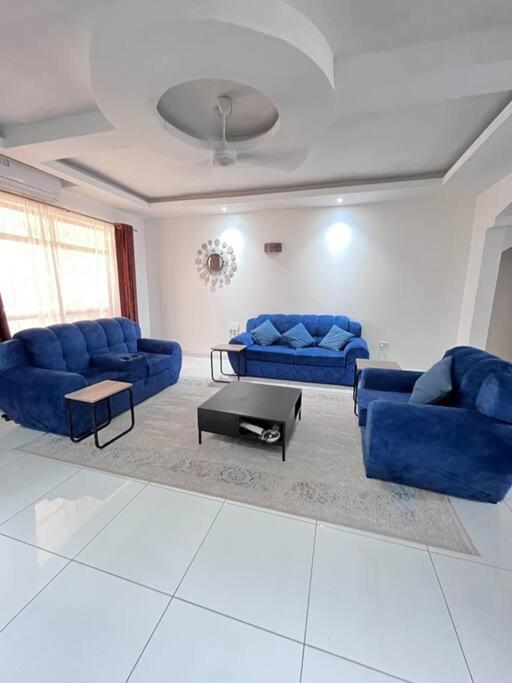 Nallahs apartments