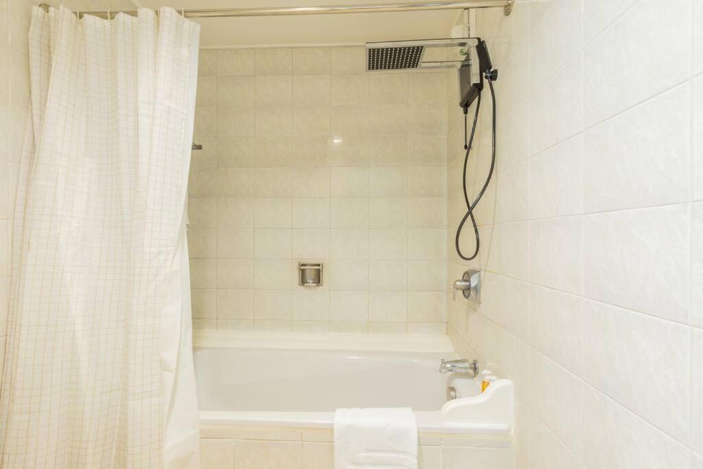 Akros Galapagos Suite