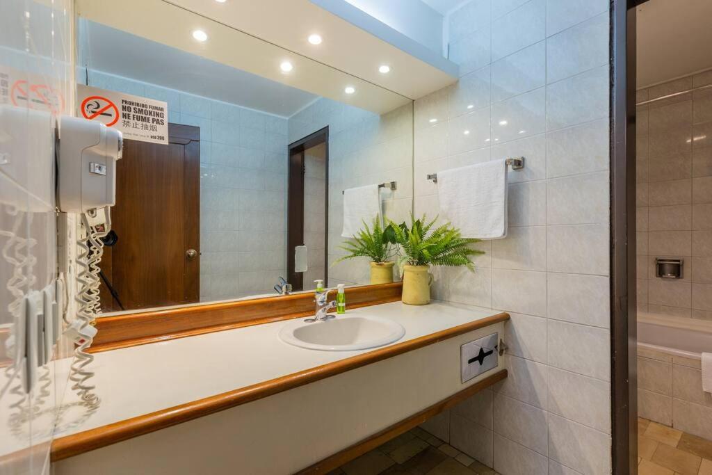 Akros Galapagos Suite