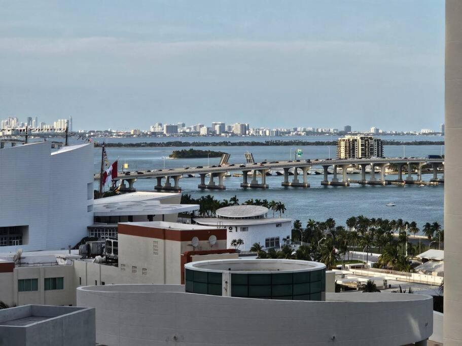 Downtown Miami Elegance. 17th Floor YotelPad