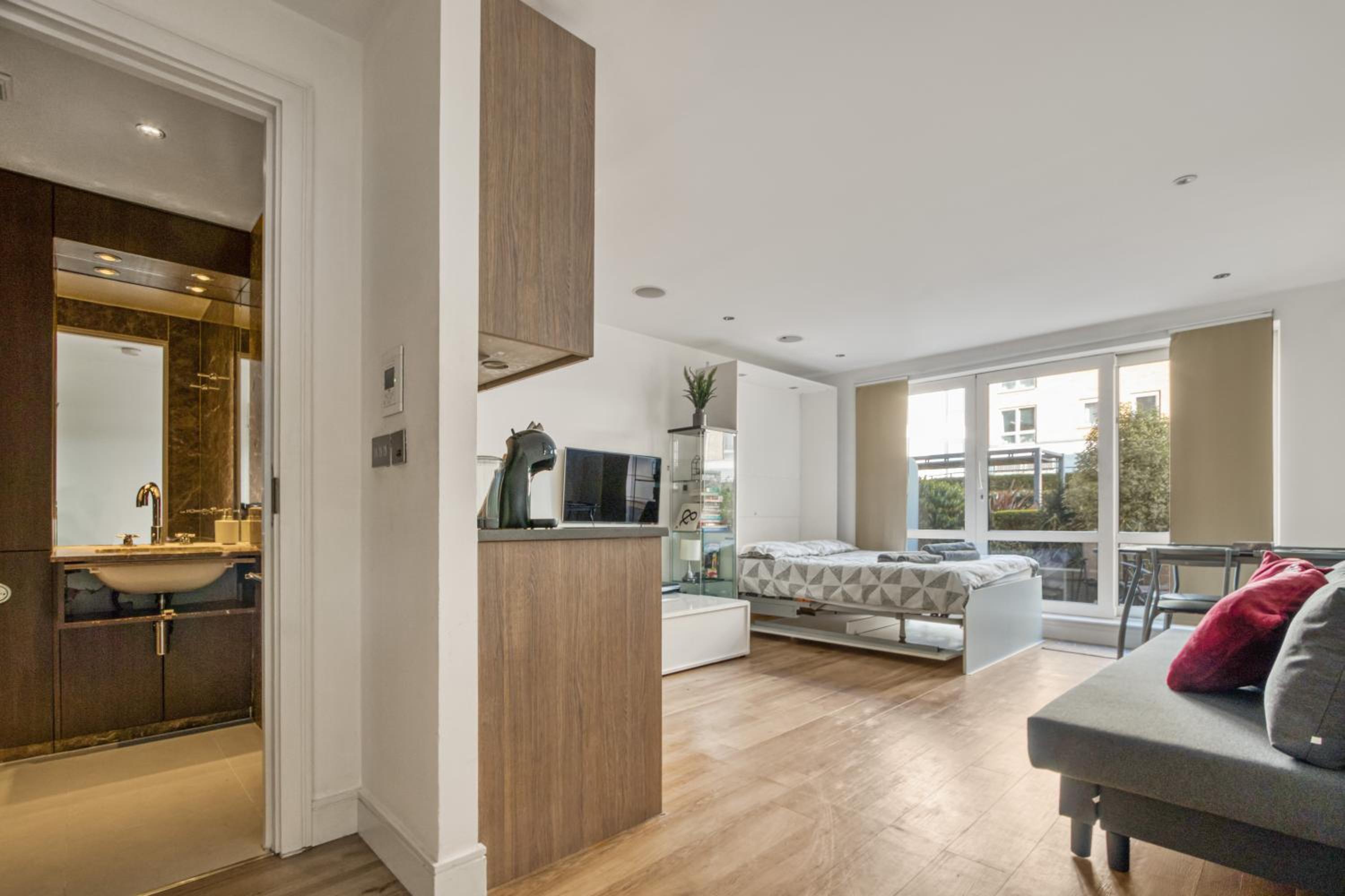 Modern Chíc Studio Chelsea view 2