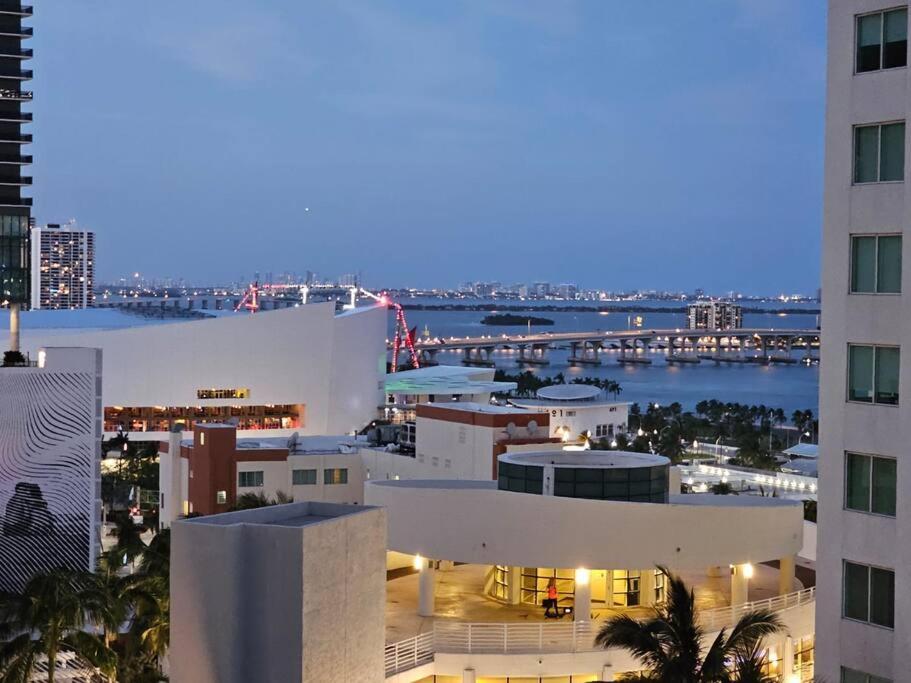 Downtown Miami Elegance. 17th Floor YotelPad