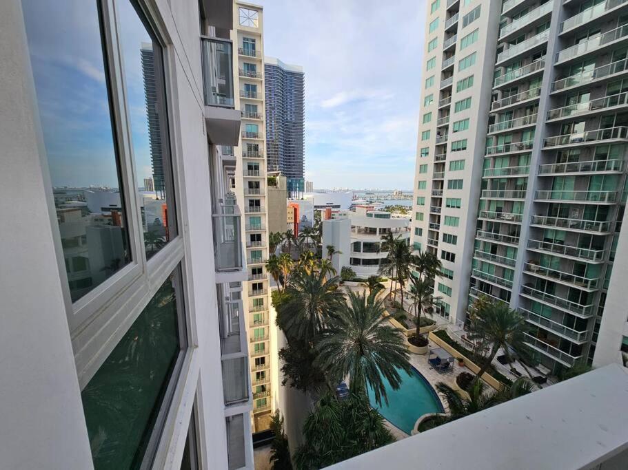 Downtown Miami Elegance. 17th Floor YotelPad