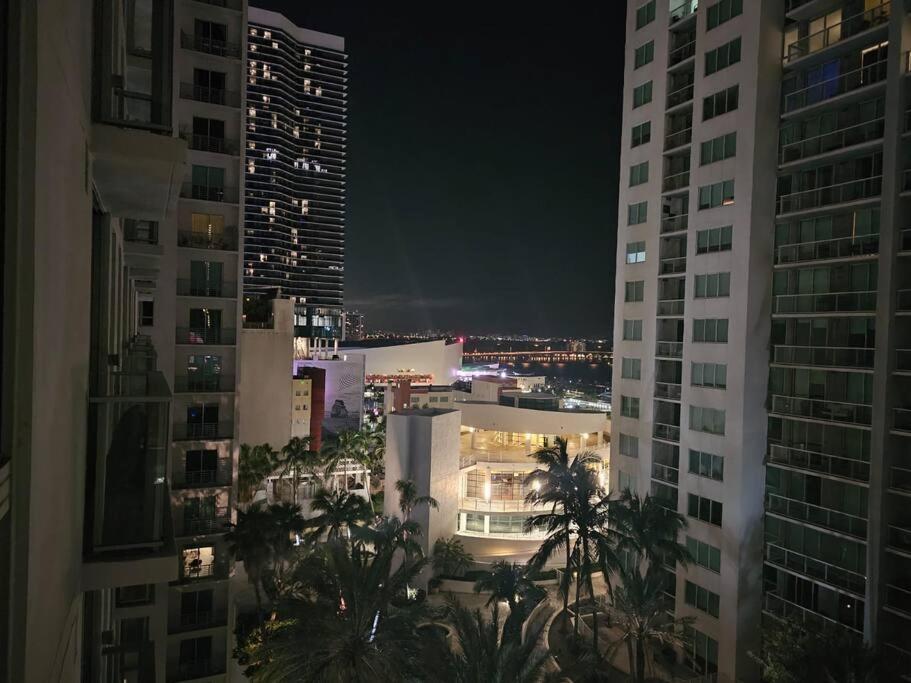 Downtown Miami Elegance. 17th Floor YotelPad