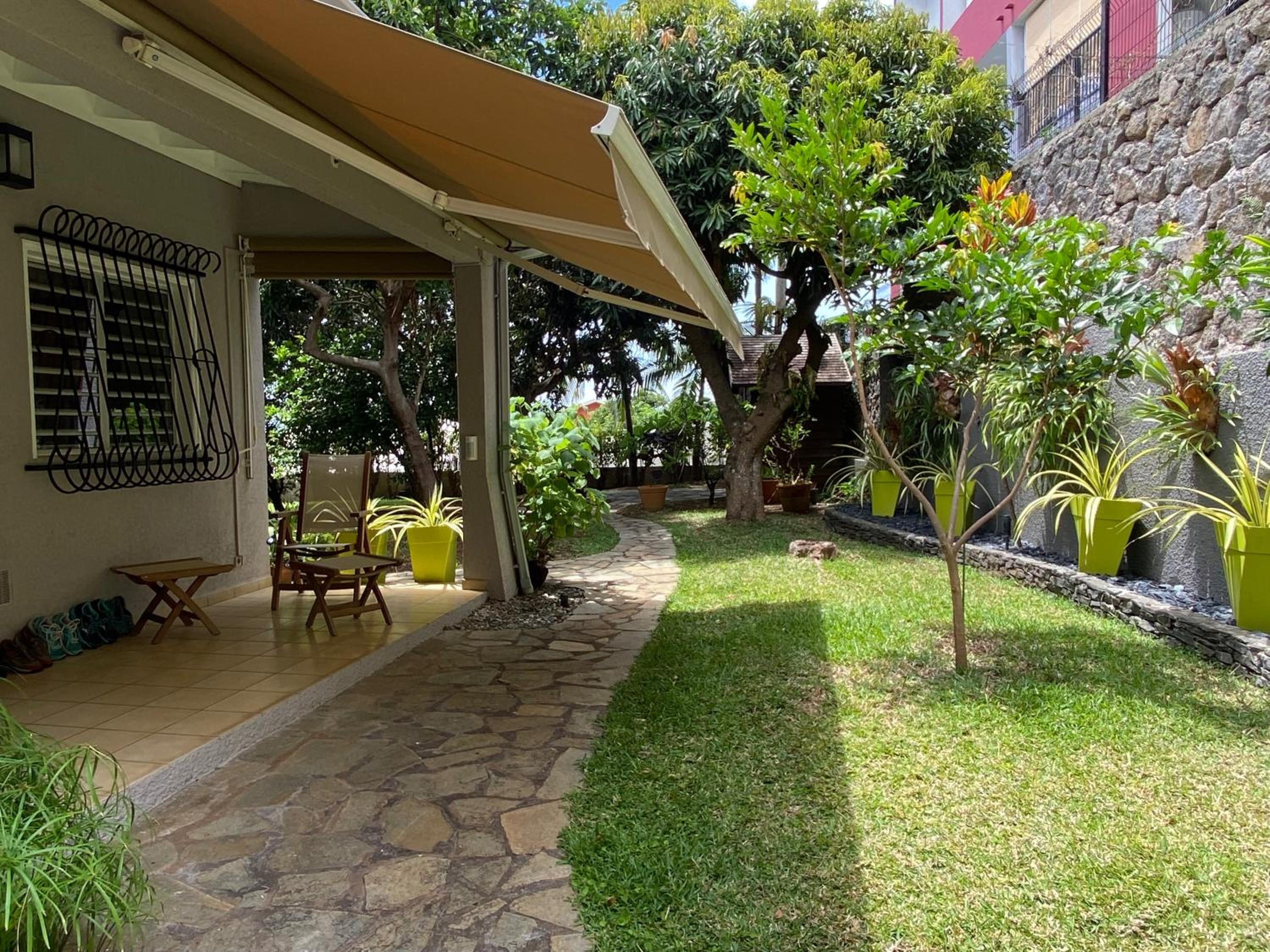 Villa Les Jacarandas