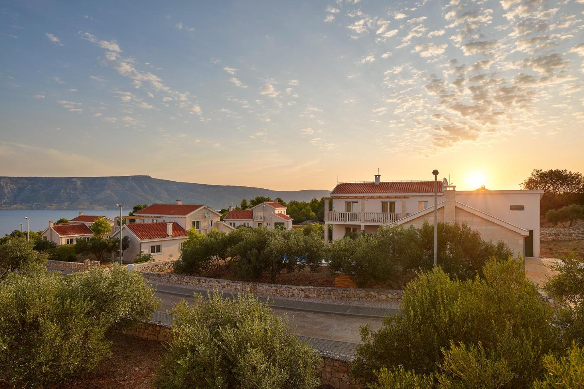 Doris Hvar