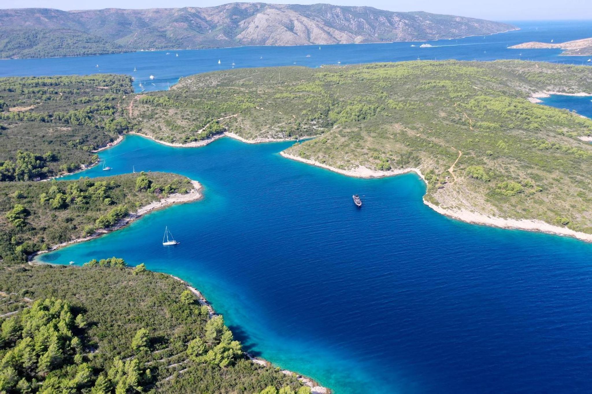 Doris Hvar