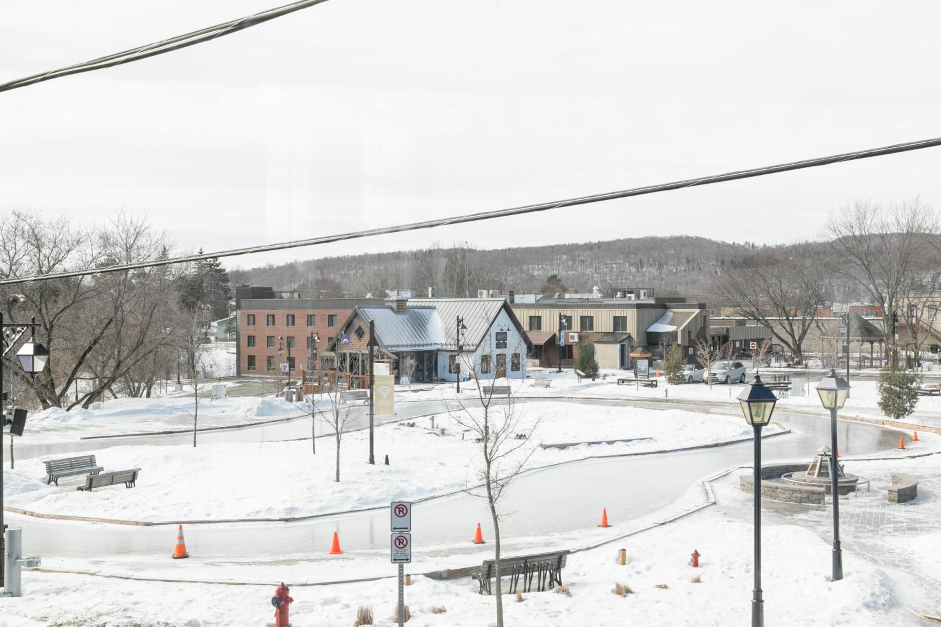 #Le80ies - Downtown Rooftop - Free shuttle to ski Mountain