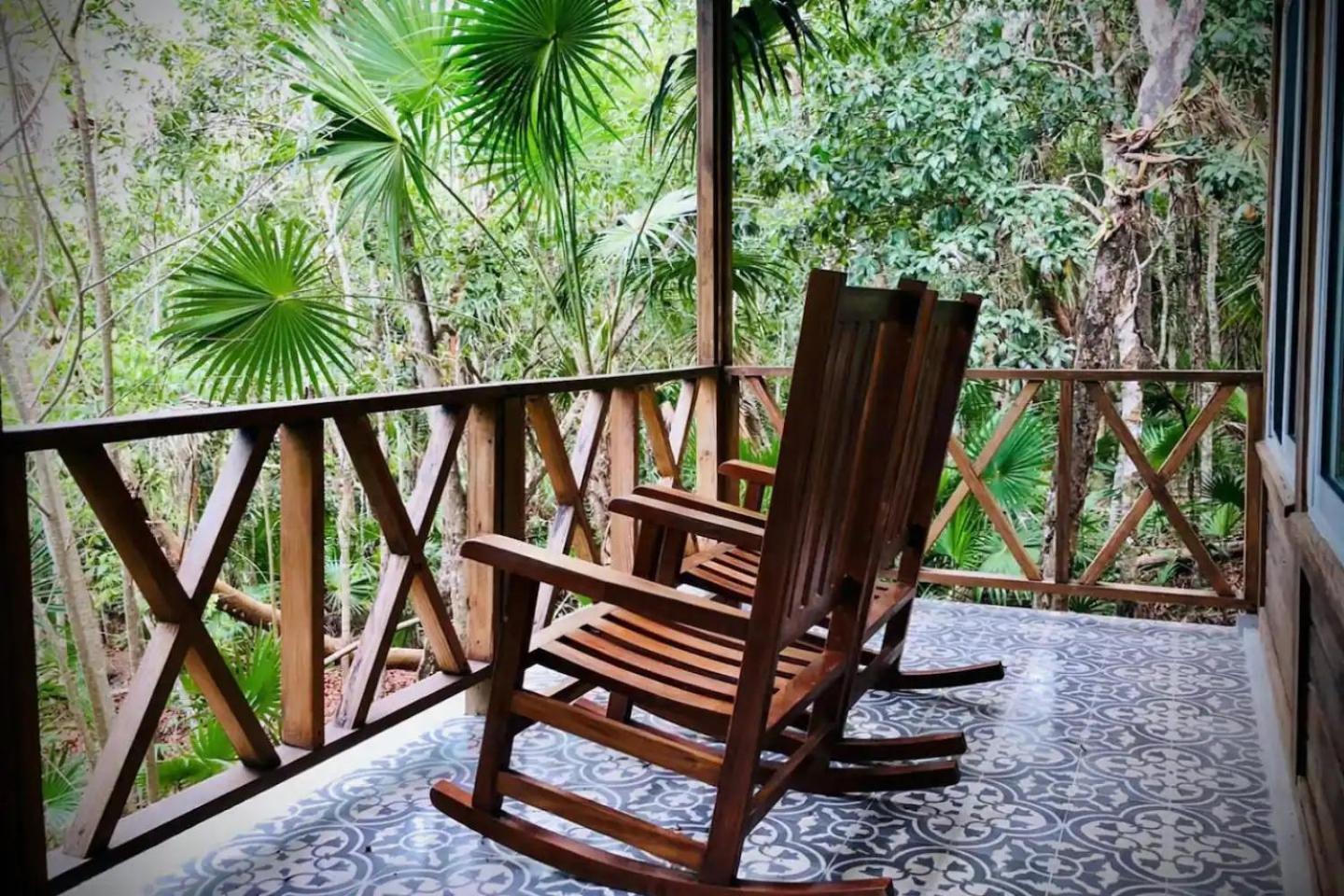 EcoStay SuKhA- Cabañas ecológicas frente a la laguna