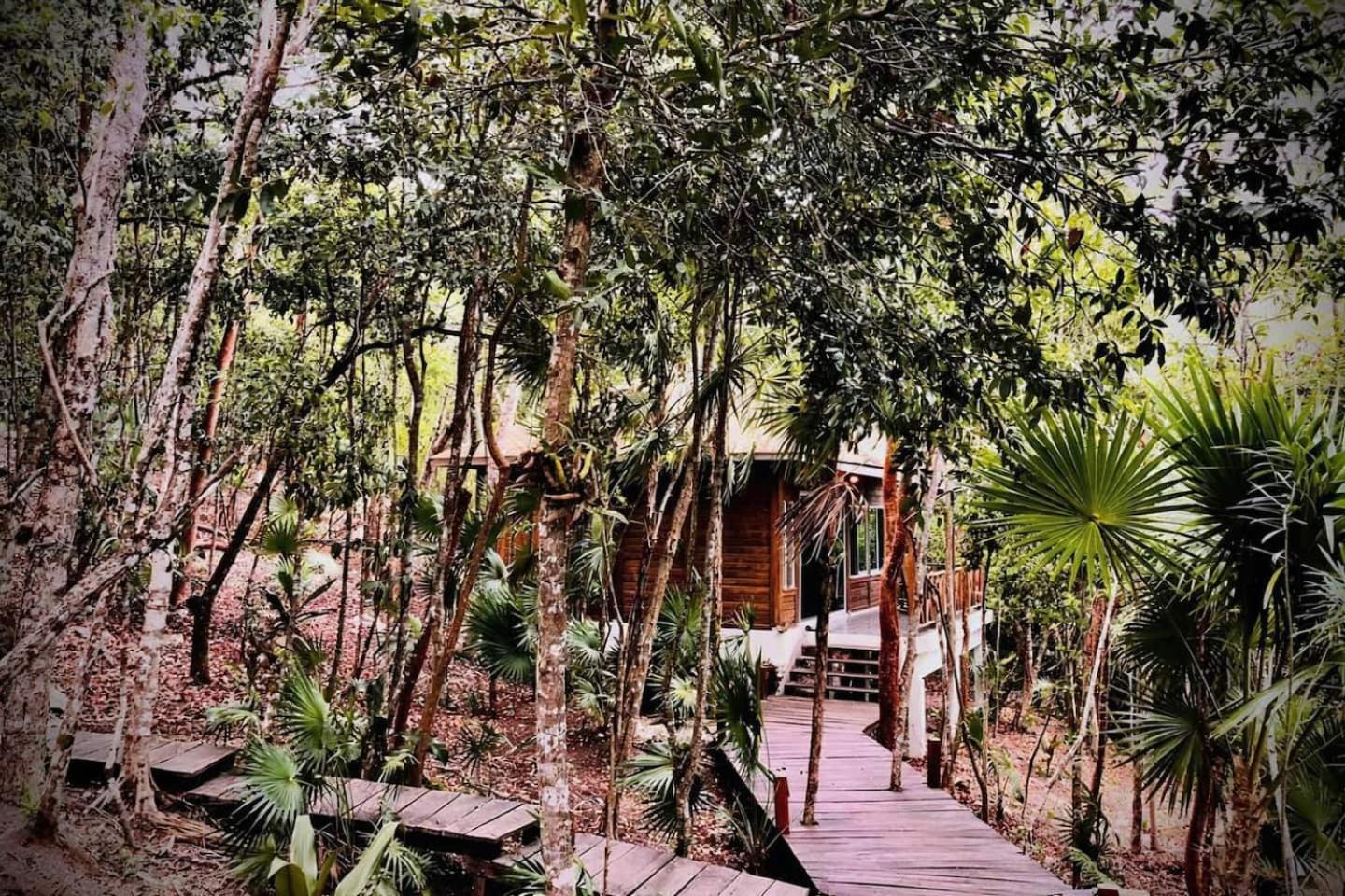 EcoStay SuKhA- Cabañas ecológicas frente a la laguna
