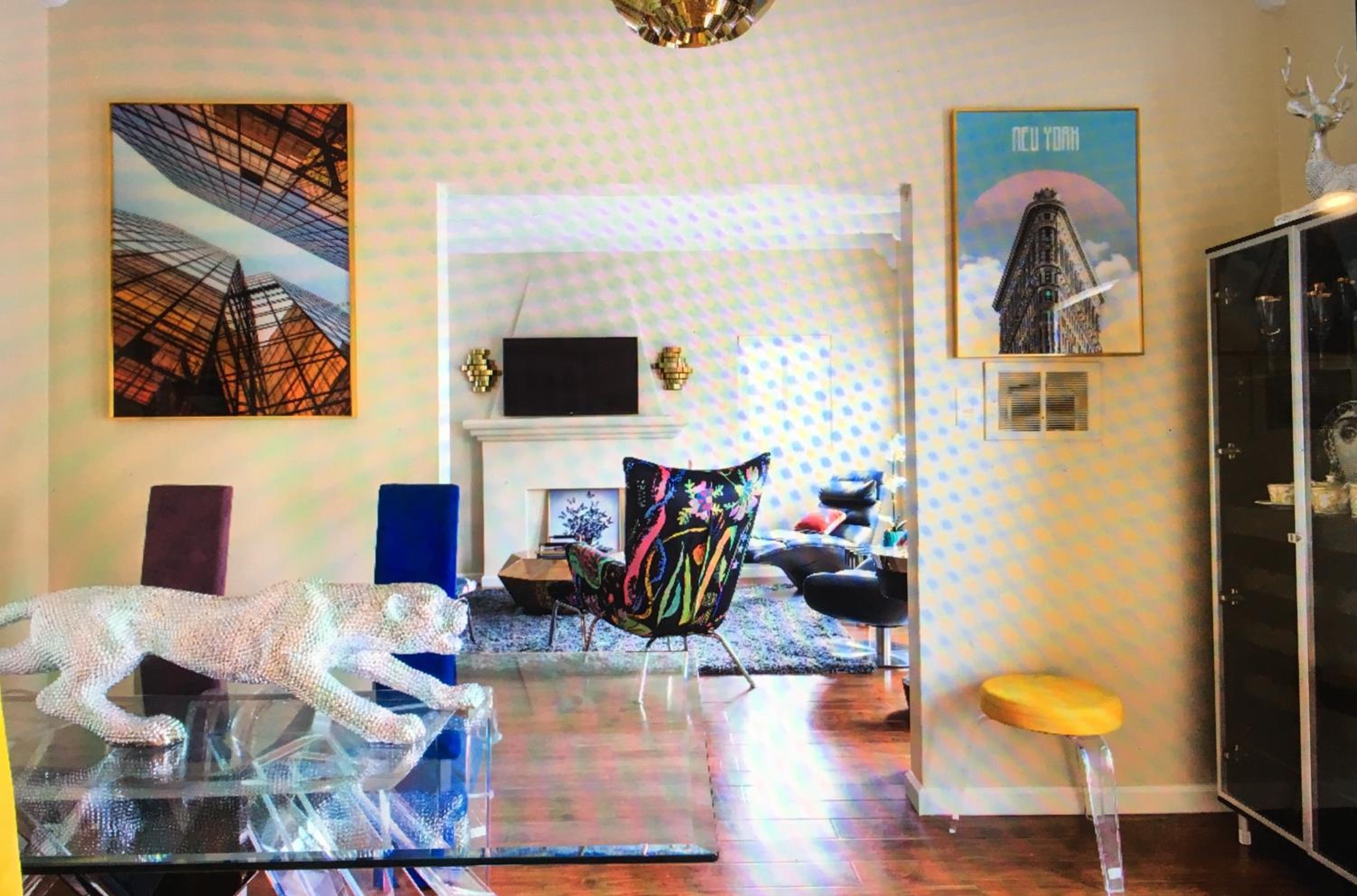 Luxury 2 Bedroom Suite Apartment in Koreatown