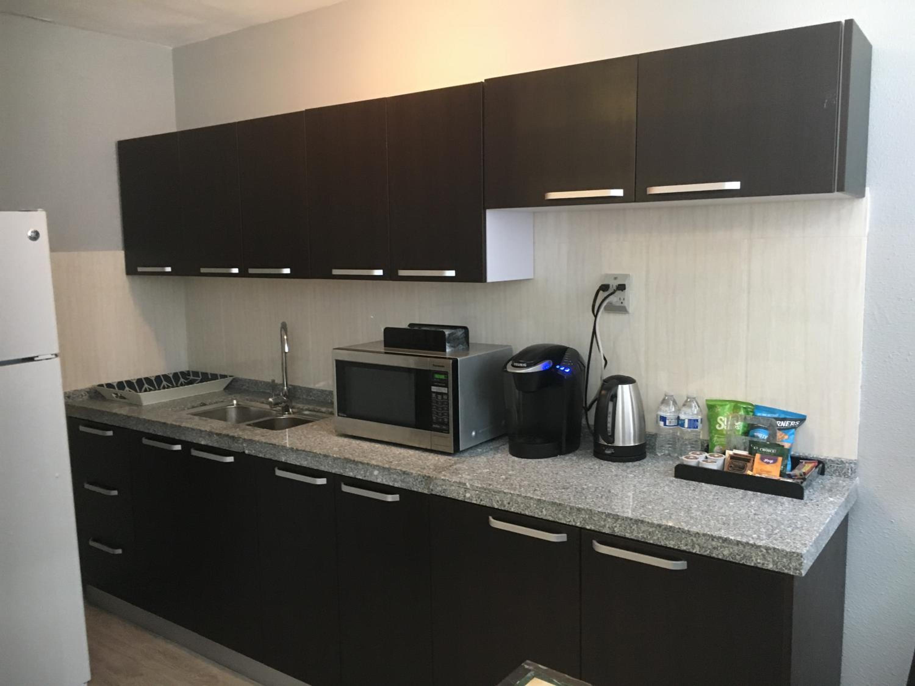 Luxury 2 Bedroom Suite Apartment in Koreatown