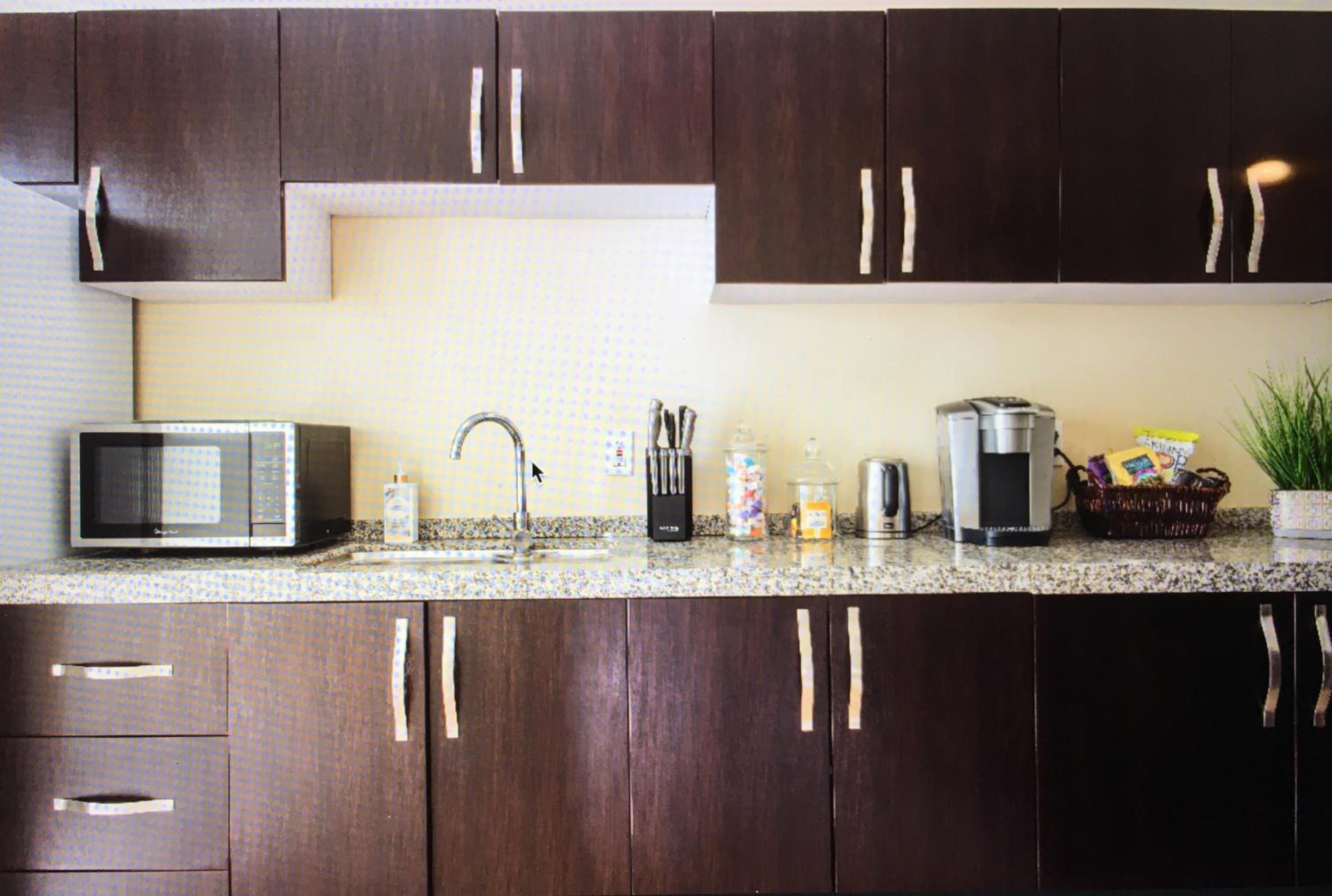 Luxury 2 Bedroom Suite Apartment in Koreatown