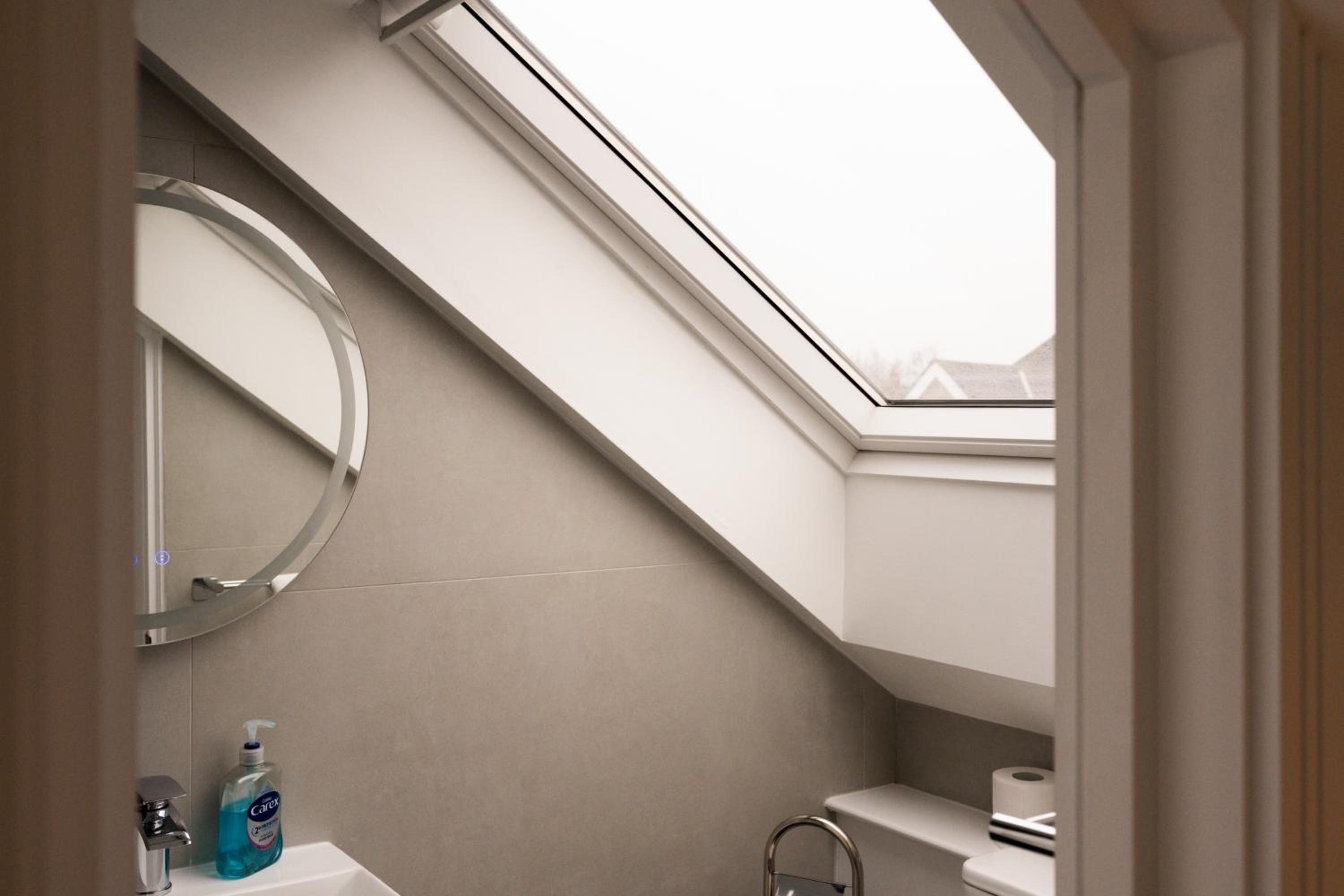 Harrow Vacations - Luxurious London Studios - Property Image 8