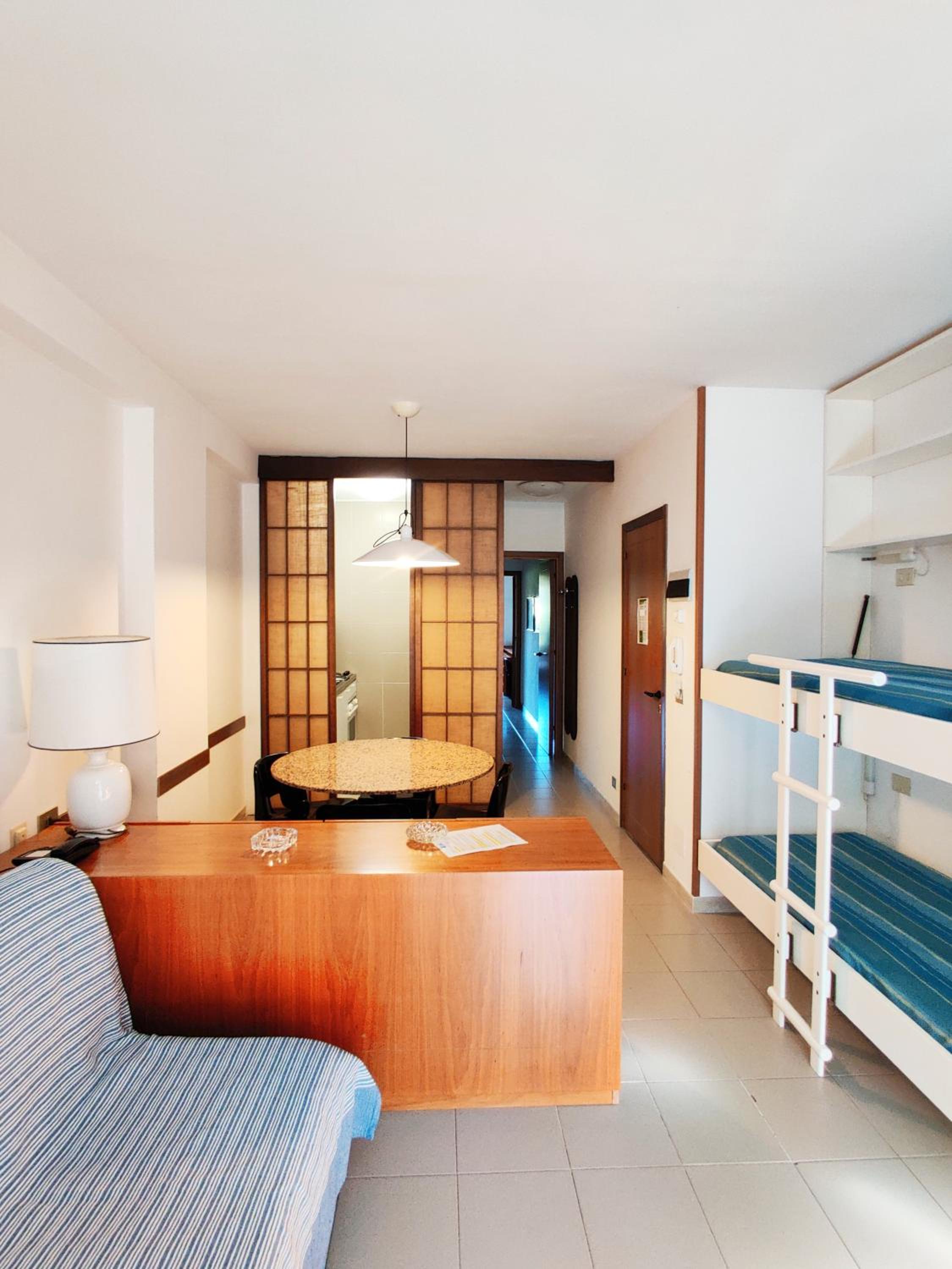 Holiday Homes Marina apartments
