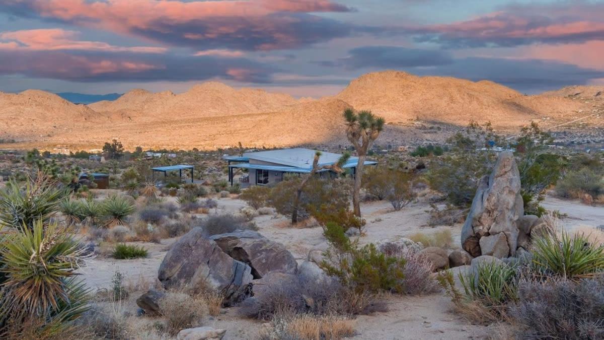 Joshua Tree l Sunset Heights l Pool-Spa Above Park view 5