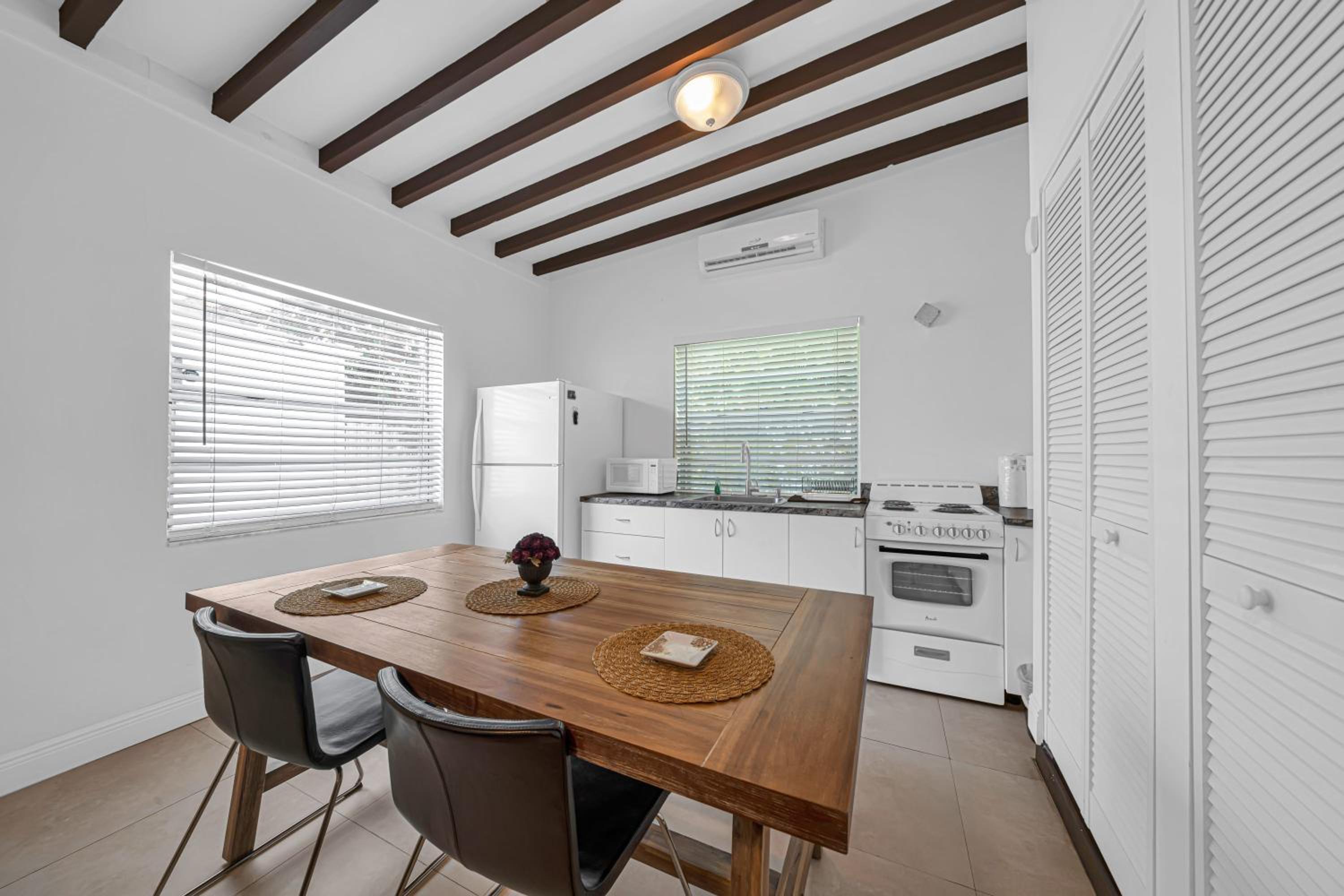 Casa Havana - Renovated One Bedroom in Miami
