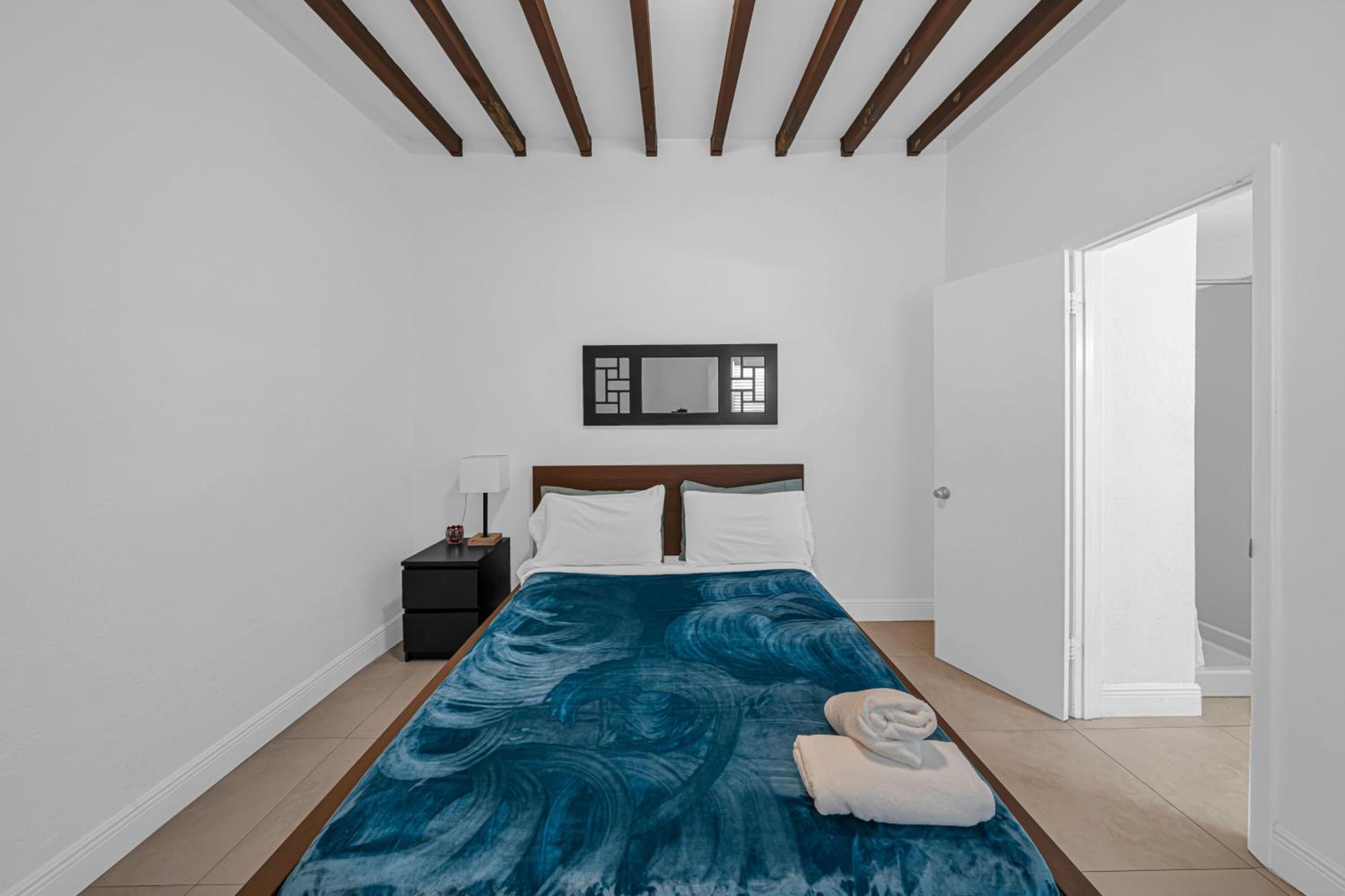 Casa Havana - Renovated One Bedroom in Miami