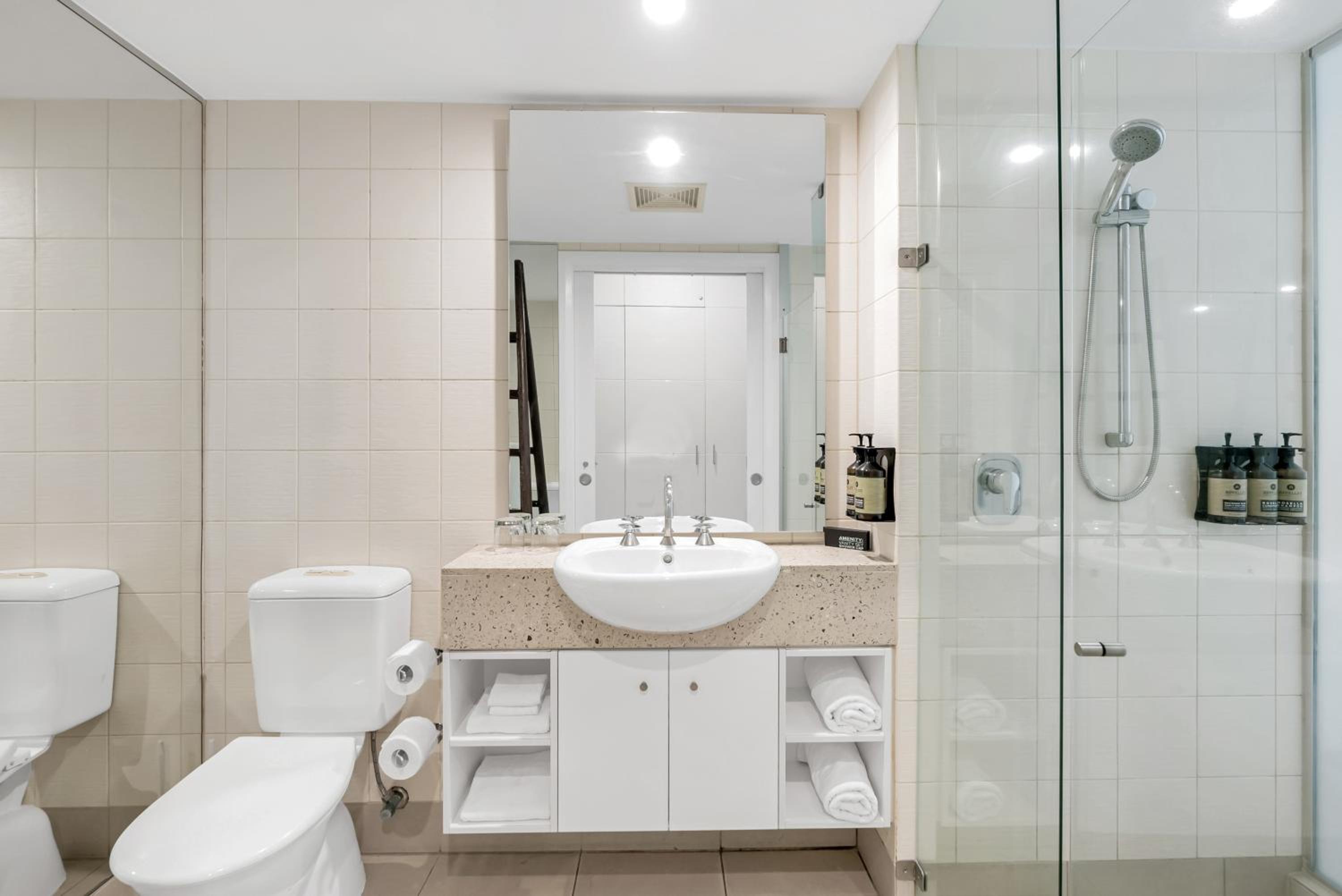 Elysium Private Accommodation at Beach Club & Spa