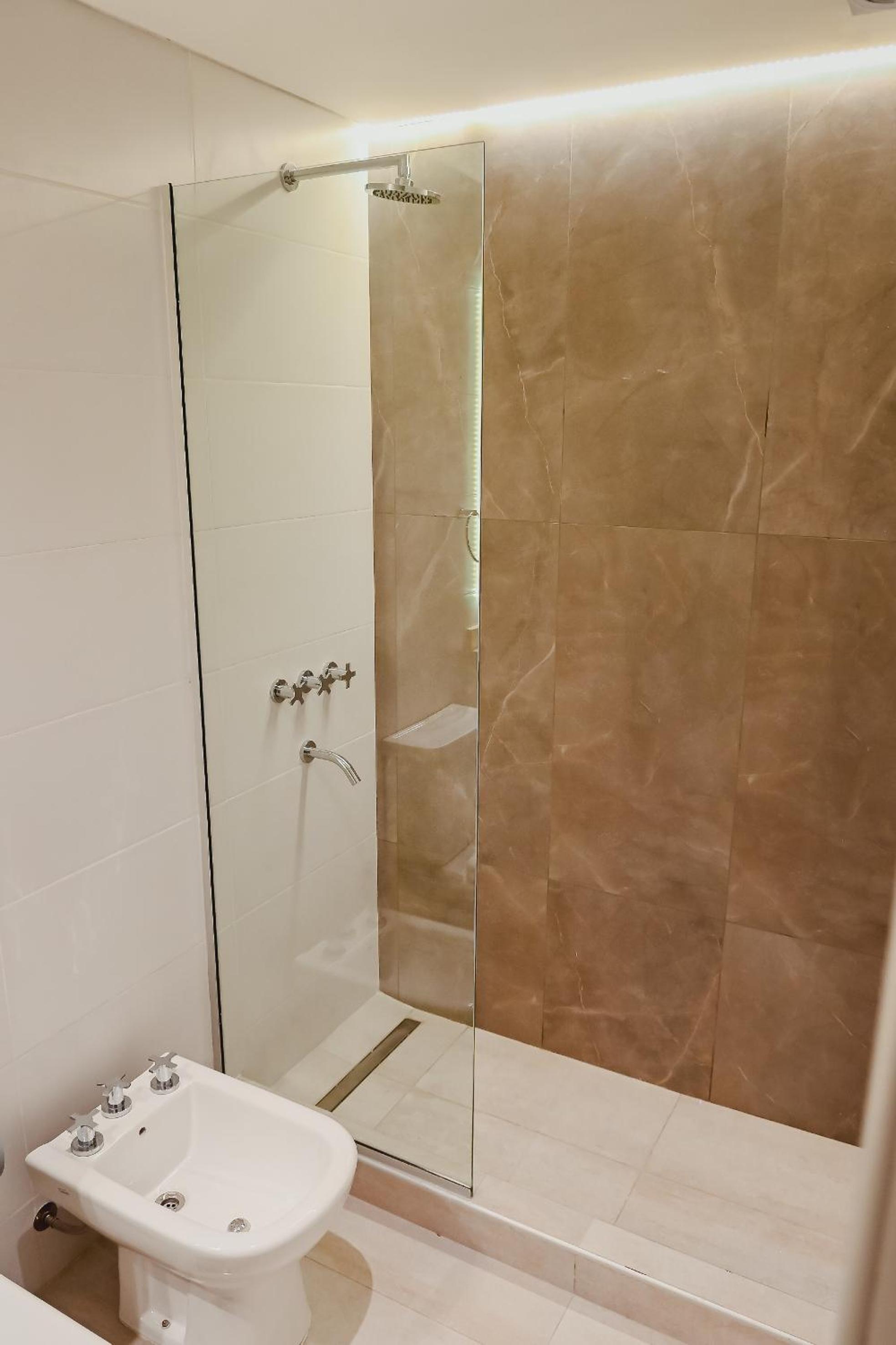 Alcazar Suites Deluxe