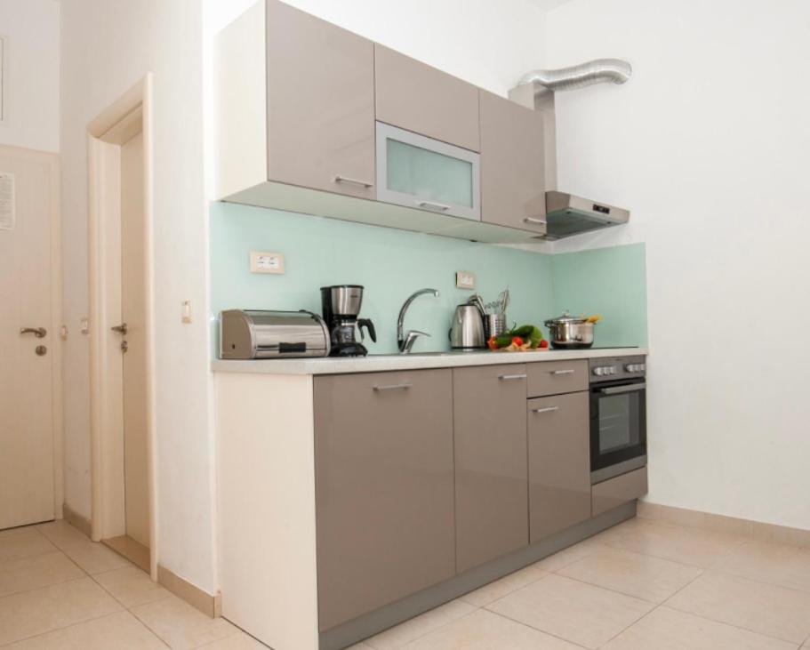 Apartment Riva Mare with Sea View in the center view 2
