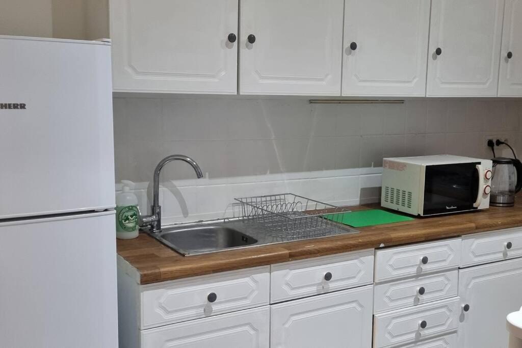 Worker's Lodge - 2 Bedrooms & Court yard - Antwerp Smooth Stays