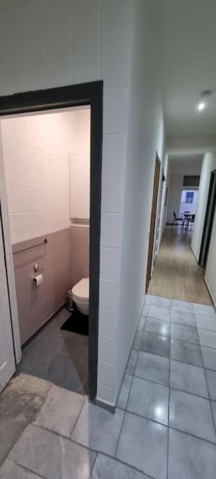 Worker's Lodge - 2 Bedrooms & Court yard - Antwerp Smooth Stays