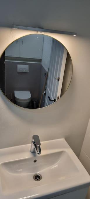 Worker's Lodge - 2 Bedrooms & Court yard - Antwerp Smooth Stays