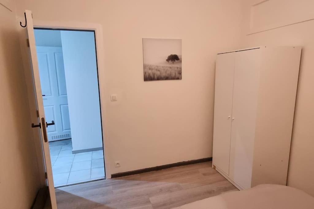 Worker's Lodge - 2 Bedrooms & Court yard - Antwerp Smooth Stays
