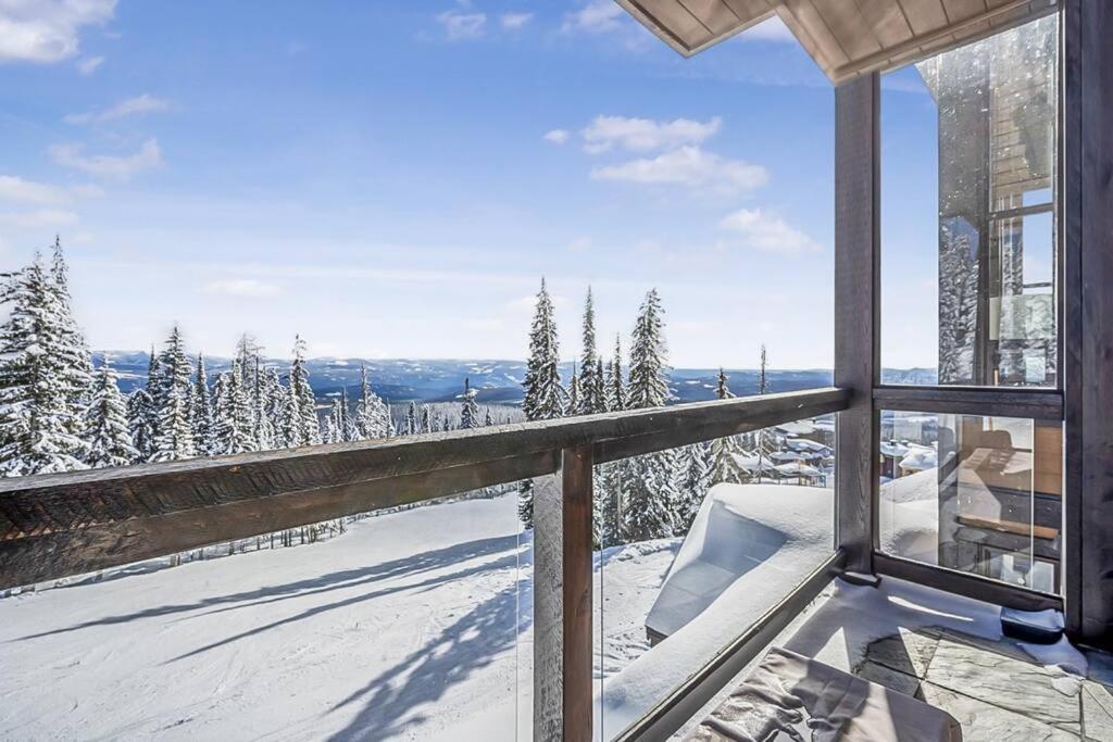 Inuksuk Lodge - 4800 sq ft of Big White Excellence!