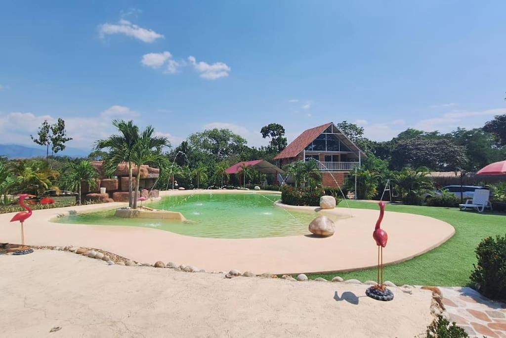 COVEÑITAS MC2P1 Cabaña amplia y tranquila con Piscina tipo PLAYA, Máximo 32 Personas