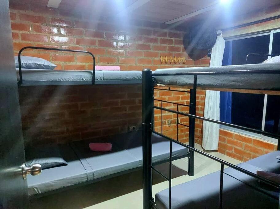 COVEÑITAS MC2P1 Cabaña amplia y tranquila con Piscina tipo PLAYA, Máximo 32 Personas