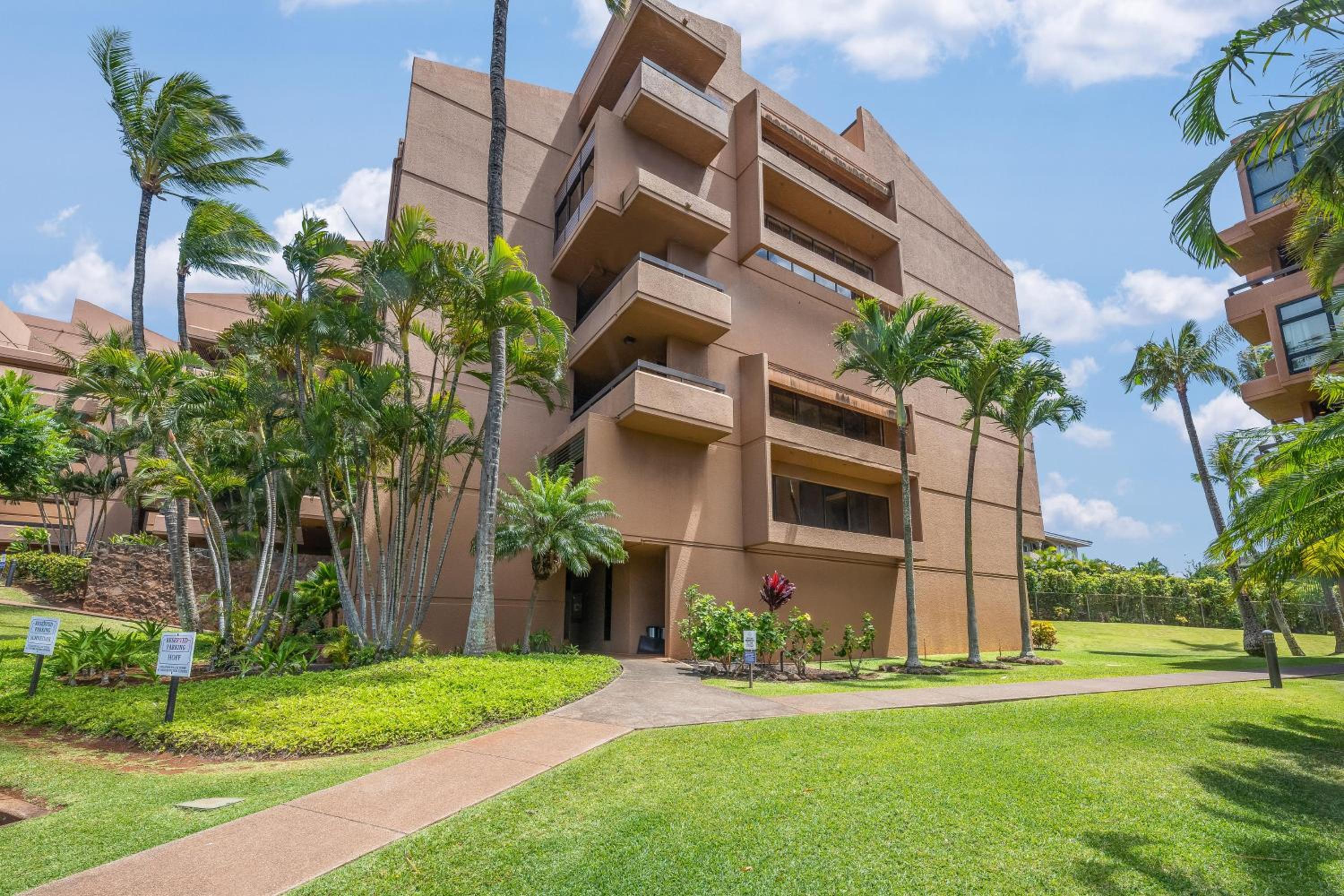 Kahana Villa E609 · KV E609 Remodeled Island Style 2BD w Ocean V