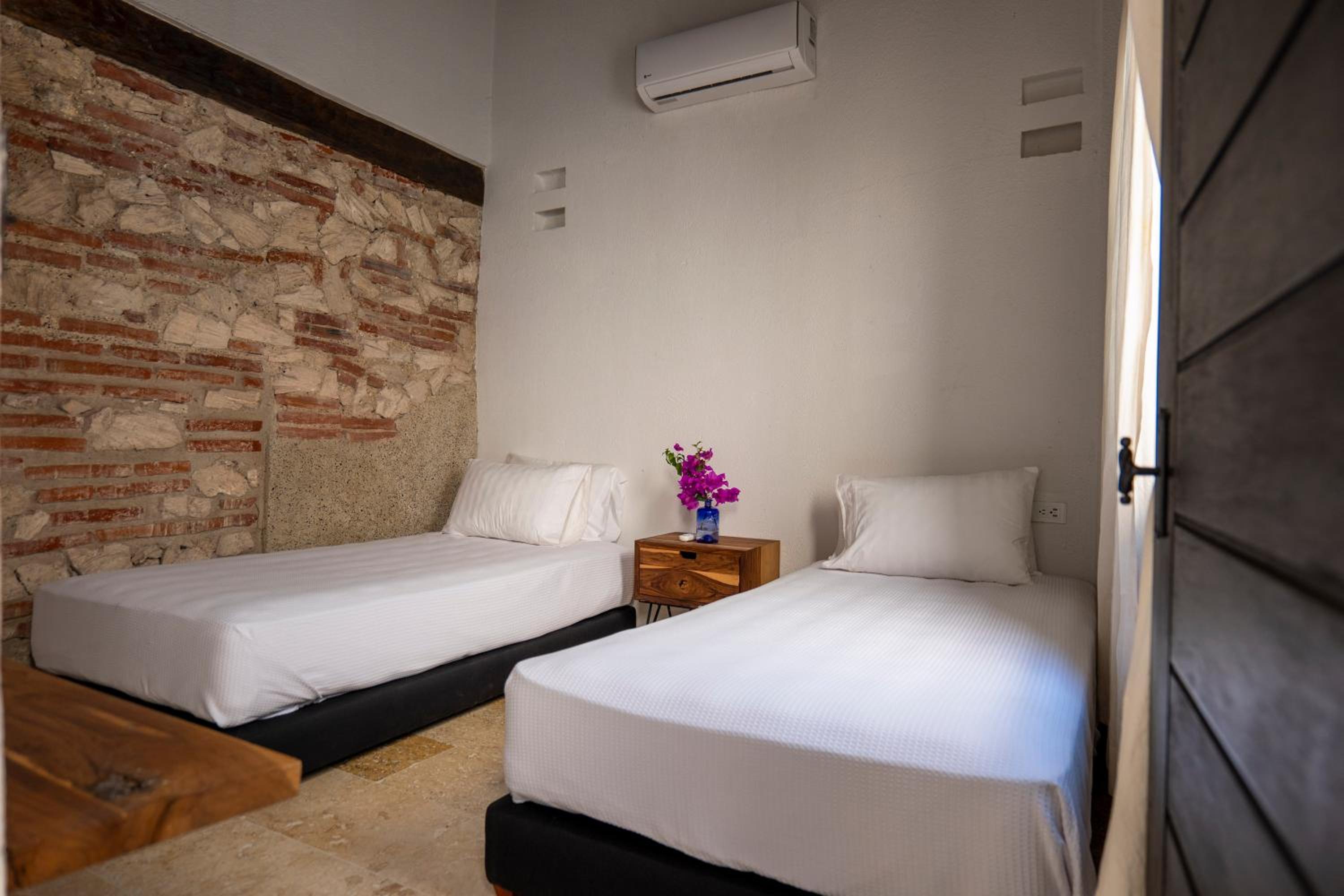 Casa Familiar - Maria de las Palmas -Getsemani