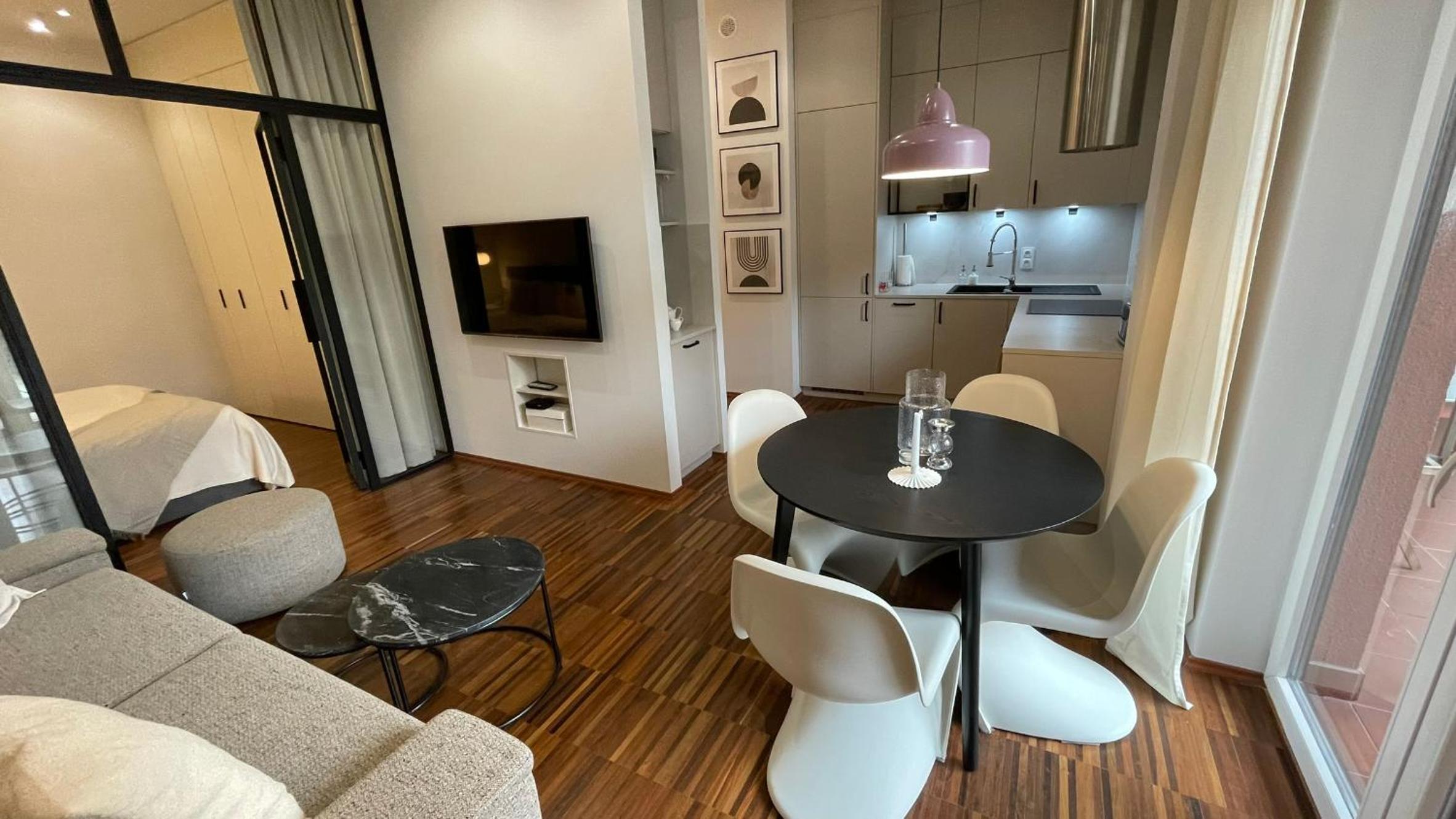 Elegancki apartament od dziedzińca, 60m2, parking, Rynek 700 m