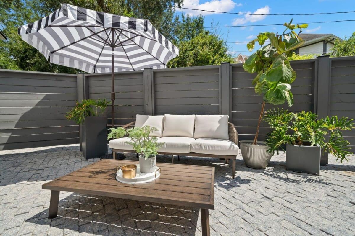 The Adaline Room #6 - Stunning Hyde Park Apartment, 1st Floor, Steps to Bayshore view 4
