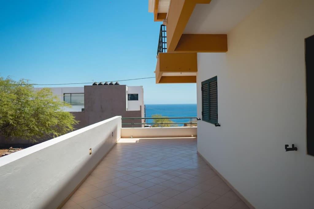 JT Sea View Apartment T3