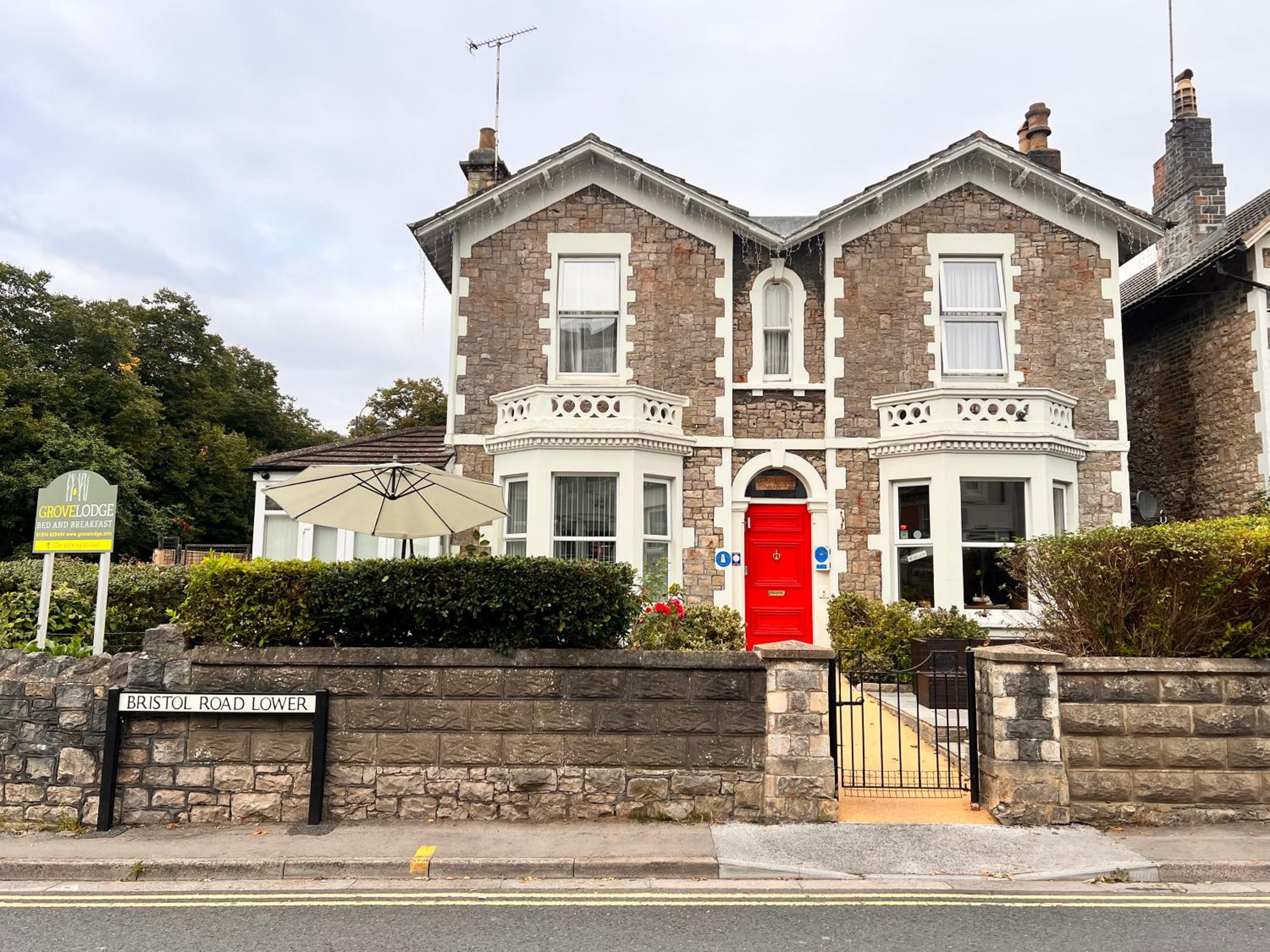 Weston-super-Mare Vacations - The Grove - Property Image 1