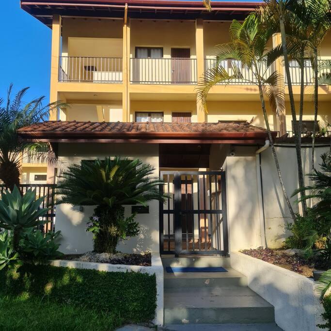 Apartamento Praia das Toninhas