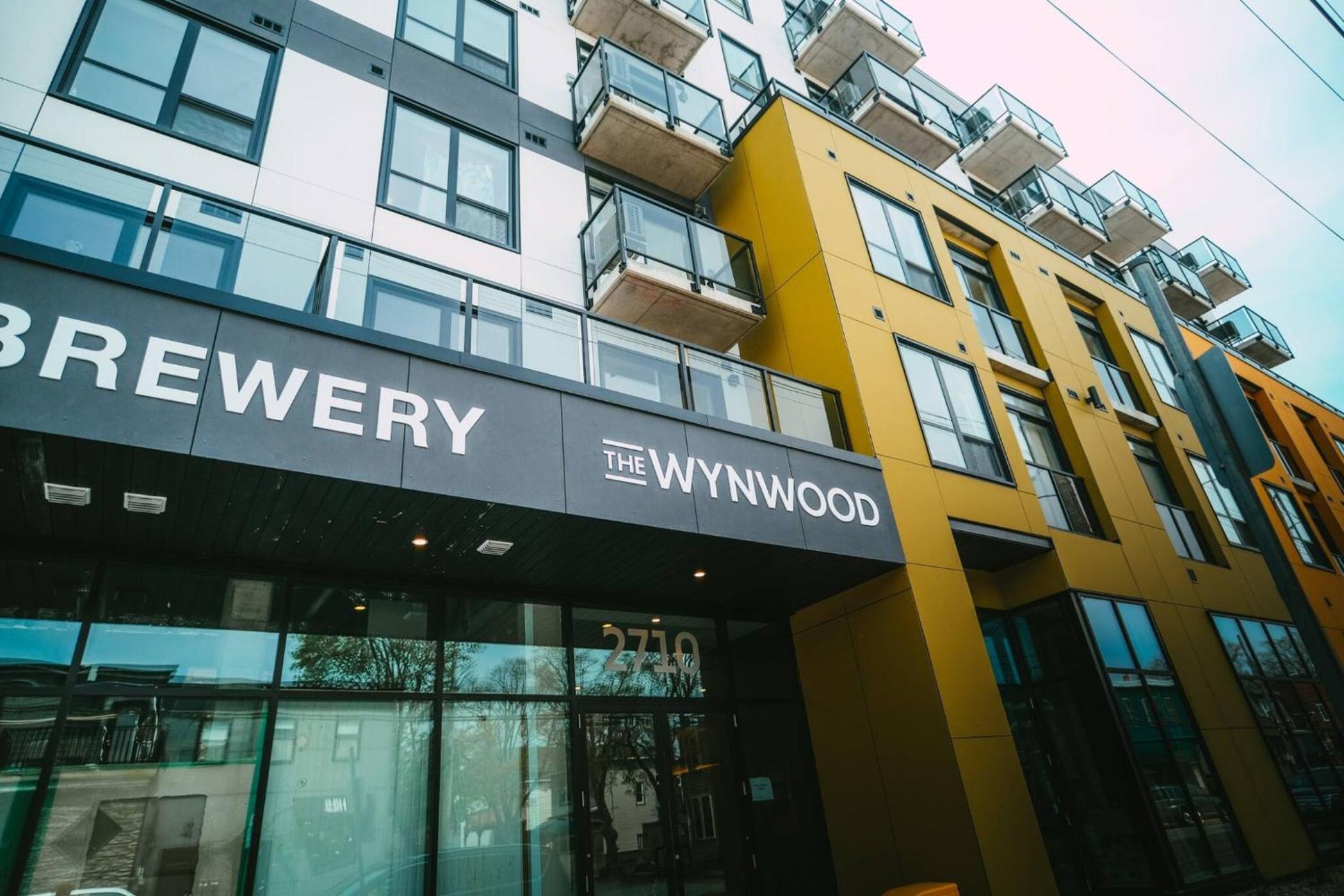 Chic Cozy Retreat - 2BR - Stunning North End Views