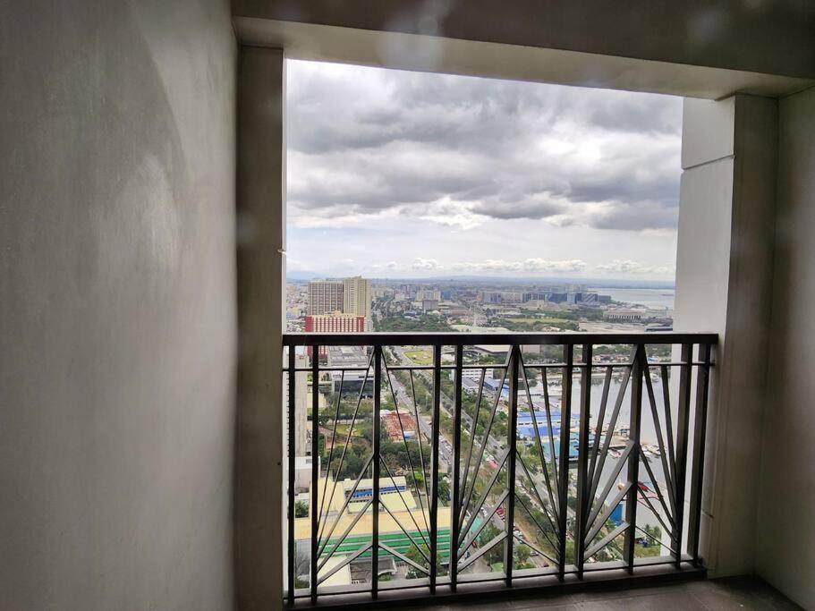Enjoy Manila Bay Sunset & Skyline 1BR w/ balcony