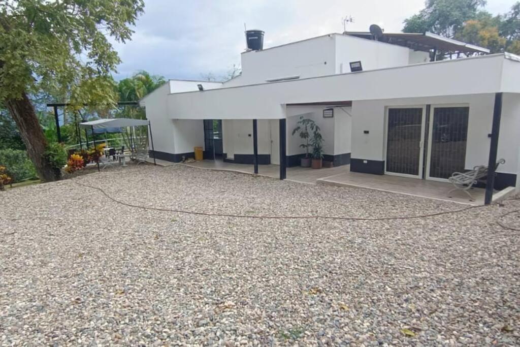 Hermosa casa campestre a 1 hora de Bogotá - Tena