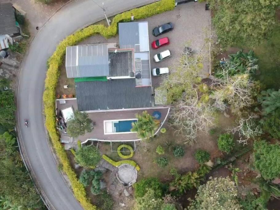 Hermosa casa campestre a 1 hora de Bogotá - Tena