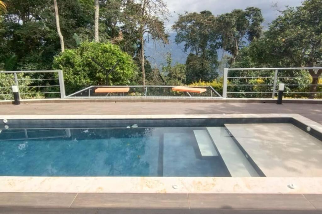 Hermosa casa campestre a 1 hora de Bogotá - Tena