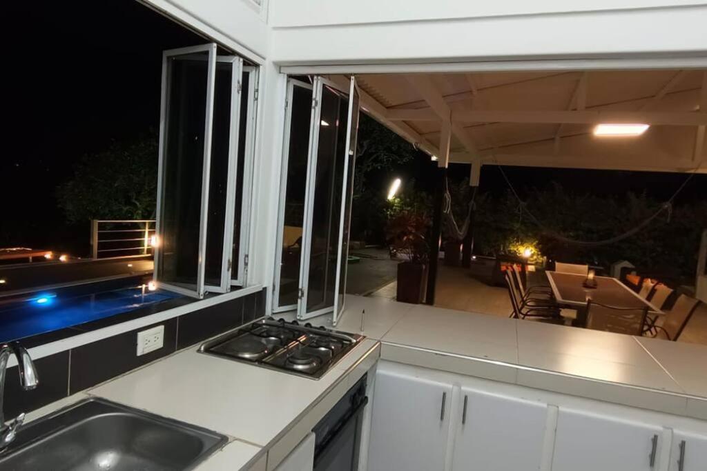 Hermosa casa campestre a 1 hora de Bogotá - Tena