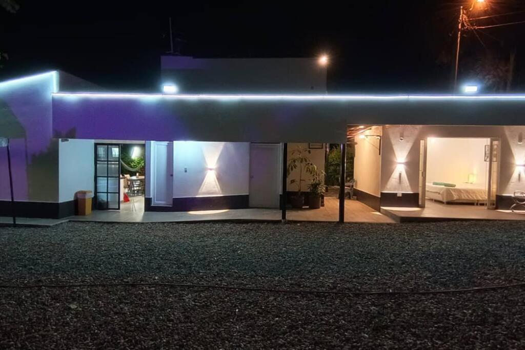 Hermosa casa campestre a 1 hora de Bogotá - Tena