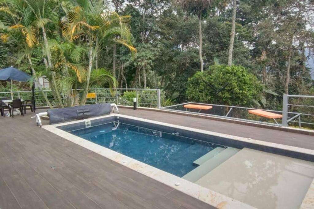 Hermosa casa campestre a 1 hora de Bogotá - Tena