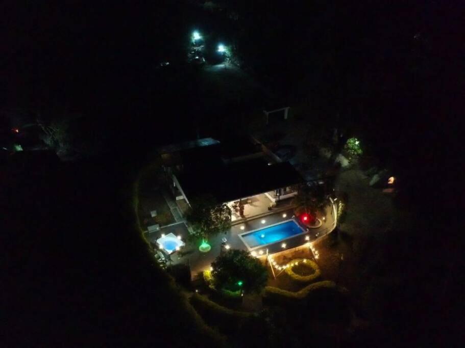 Hermosa casa campestre a 1 hora de Bogotá - Tena