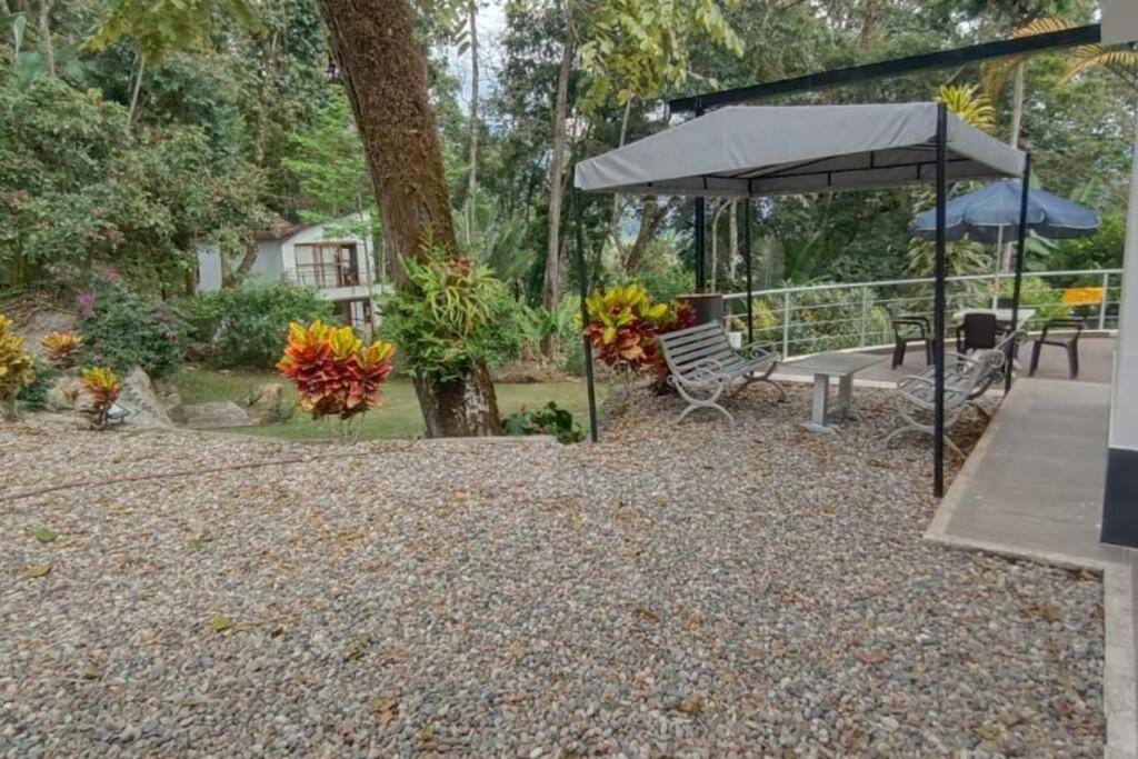 Hermosa casa campestre a 1 hora de Bogotá - Tena